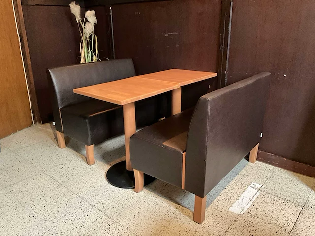 4x houten tafel+bankstel en stoelen - afbeelding 1 van  11