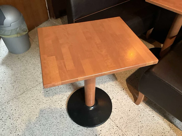 4x houten tafel+bankstel en stoelen - afbeelding 5 van  11
