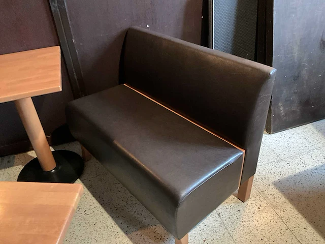 4x houten tafel+bankstel en stoelen - afbeelding 7 van  11