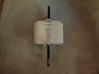4x hov zekering socomec - afbeelding 2 van  3