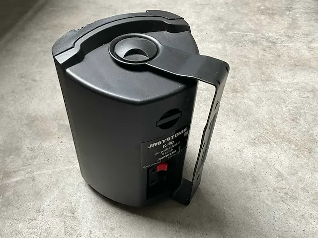 4x jb systems k30 speaker voorzien van wandbeugel - afbeelding 2 van  3