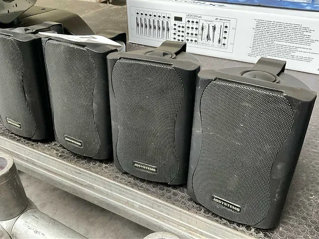 4x jb systems k30 speaker voorzien van wandbeugel - afbeelding 3 van  3