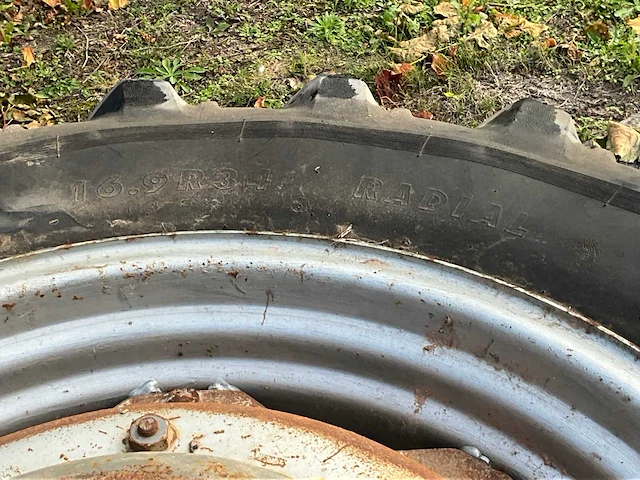 4x kléber super 50 tractorbanden - afbeelding 8 van  9