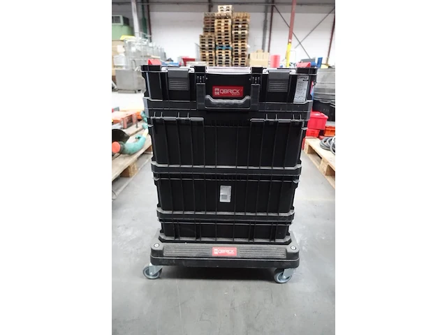 4x materiaalkoffer op onderstel - afbeelding 2 van  7