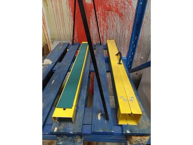 4x metalen schraag - afbeelding 2 van  4