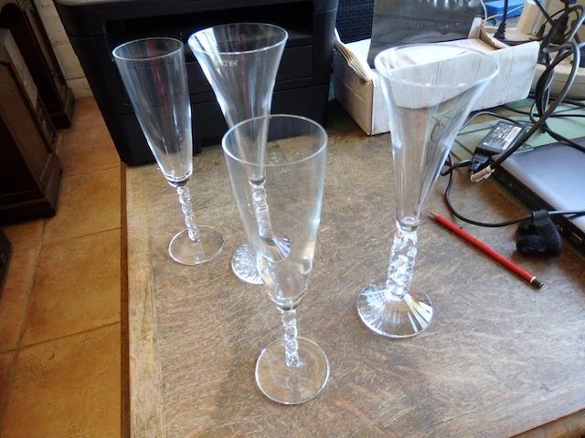 4x millenium champagneglazen - afbeelding 1 van  1