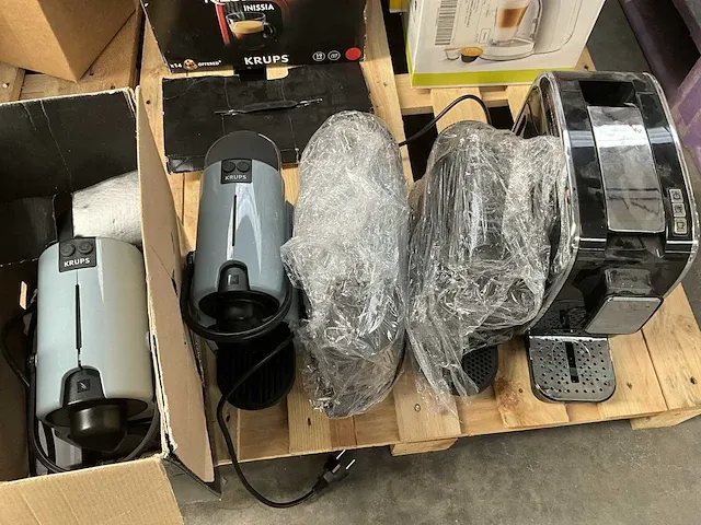 4x nespresso krups koffiecupmachine+cbt italia sda-027 - afbeelding 1 van  9