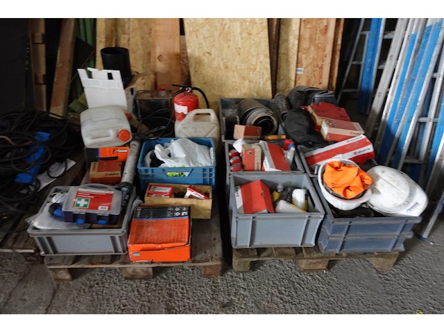 4x pallet divers werkmateriaal - afbeelding 1 van  18