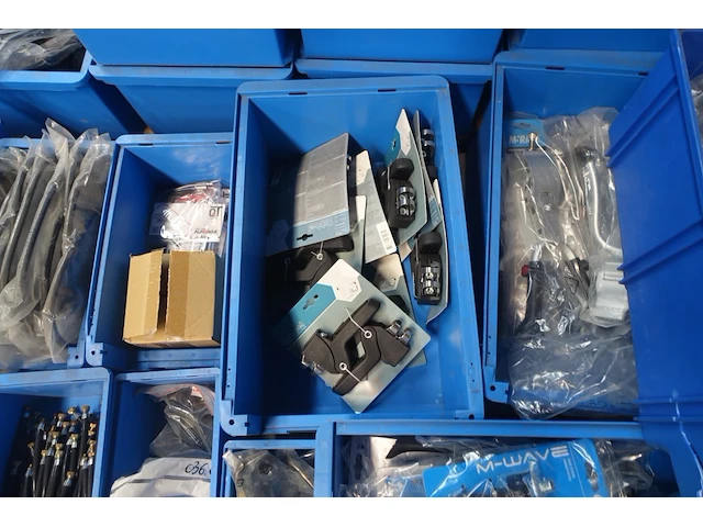 4x pallet diverse fiets onderdelen - afbeelding 3 van  19