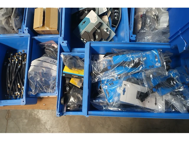 4x pallet diverse fiets onderdelen - afbeelding 4 van  19