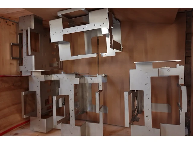 4x pallet diverse metalen assemblagematerialen - afbeelding 4 van  6