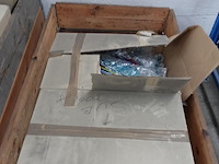 4x pallet diverse montageonderdelen laadpaalproductie - afbeelding 9 van  10