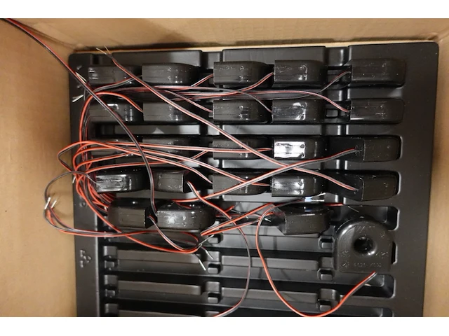 4x pallet diverse onderdelen montage laadpalen - afbeelding 7 van  25