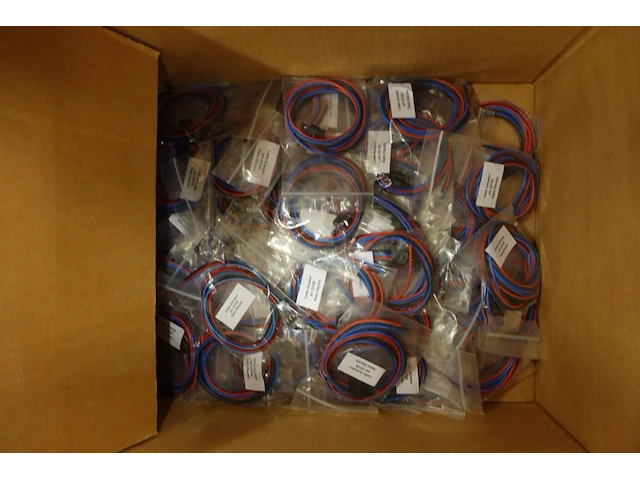 4x pallet diverse onderdelen montage laadpalen - afbeelding 10 van  25