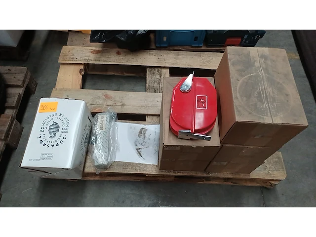 4x pallet diversen - afbeelding 4 van  5