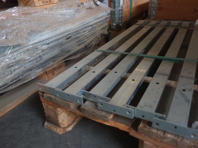 4x pallet metalen dwarsligger - afbeelding 3 van  8