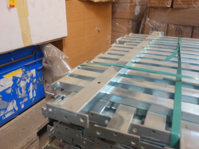 4x pallet metalen dwarsverbinders - afbeelding 9 van  11