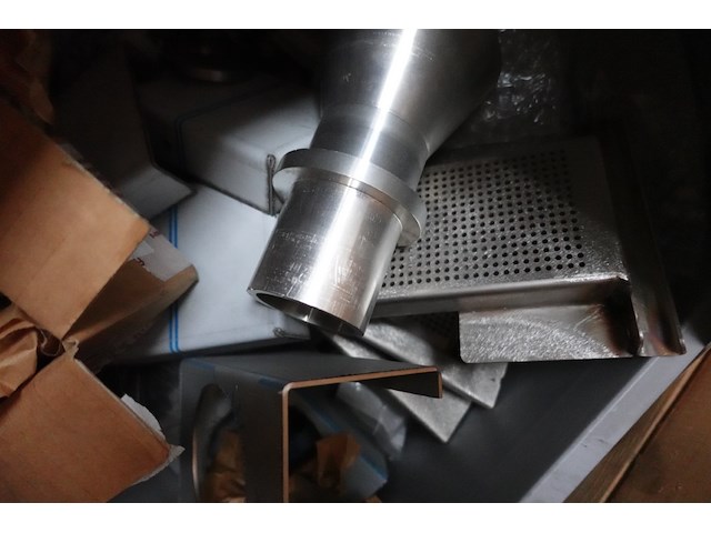 4x pallet metalen montageonderdelen - afbeelding 8 van  8