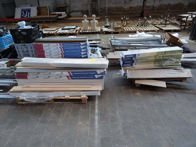 4x pallet rest parket - afbeelding 1 van  9