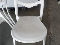 4x stapelbare outdoor kunststof stoel - afbeelding 2 van  5
