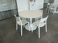 4x tafel + stoelen - afbeelding 3 van  5