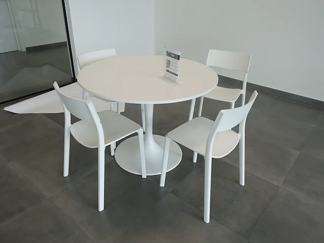 4x tafel + stoelen - afbeelding 5 van  5