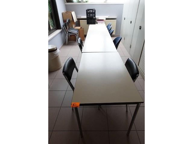 4x tafel + stoelen - afbeelding 1 van  5