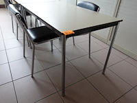 4x tafel + stoelen - afbeelding 2 van  5
