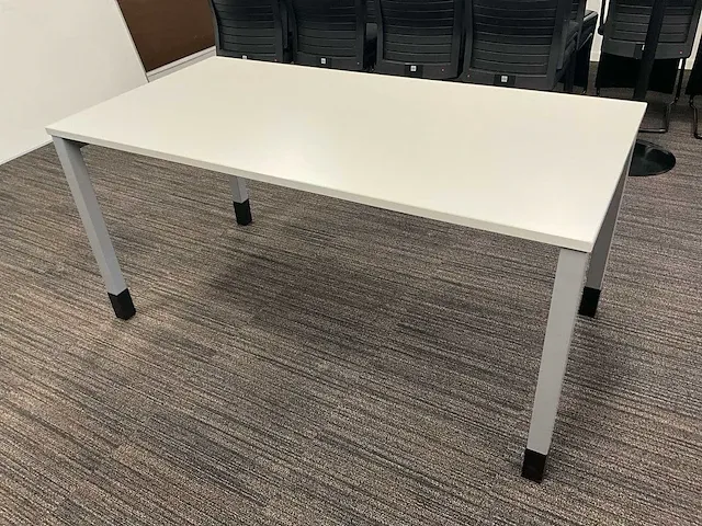 4x tafel/bureau steelcase werndl - afbeelding 1 van  4