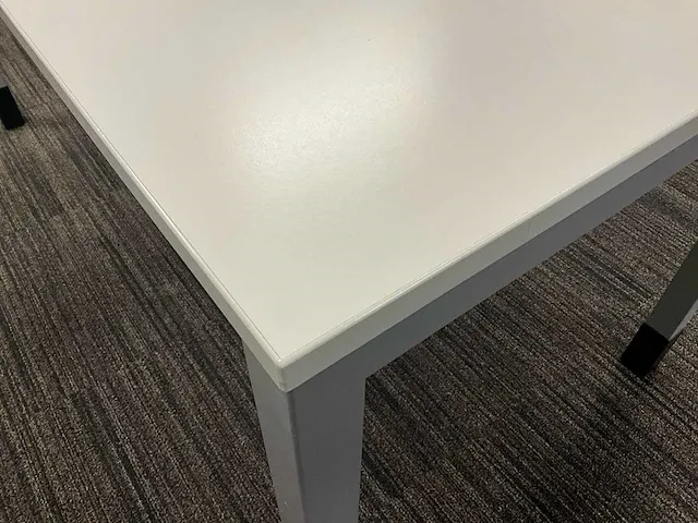 4x tafel/bureau steelcase werndl - afbeelding 3 van  4