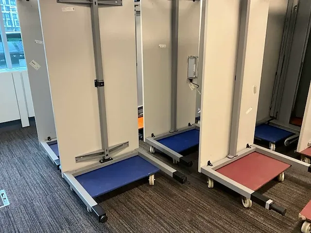 4x tafel/bureau steelcase werndl - afbeelding 4 van  4