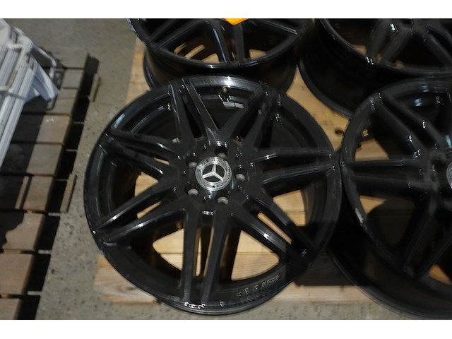 4x velg mercedes amg - afbeelding 9 van  13
