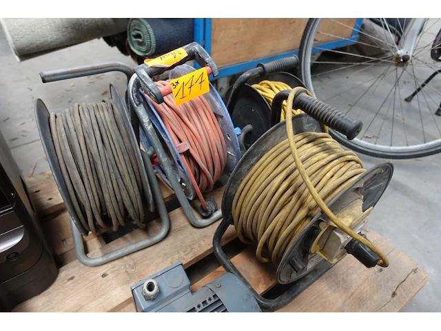 4x verlengkabel op haspel - afbeelding 1 van  3