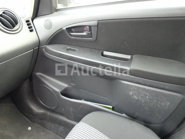 4x4 auto fiat sedici (2011-92.634 km-vin:tsmfyb21s00608157) - afbeelding 15 van  31