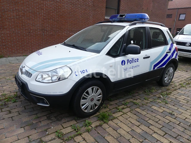 4x4 auto fiat sedici (2011-92.634 km-vin:tsmfyb21s00608157) - afbeelding 23 van  31