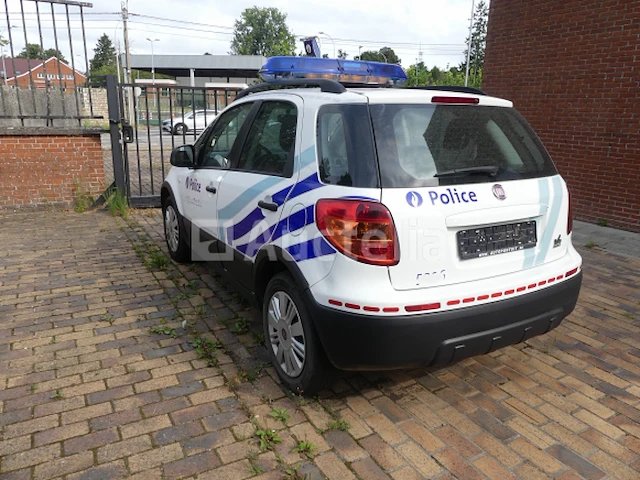 4x4 auto fiat sedici (2011-92.634 km-vin:tsmfyb21s00608157) - afbeelding 27 van  31