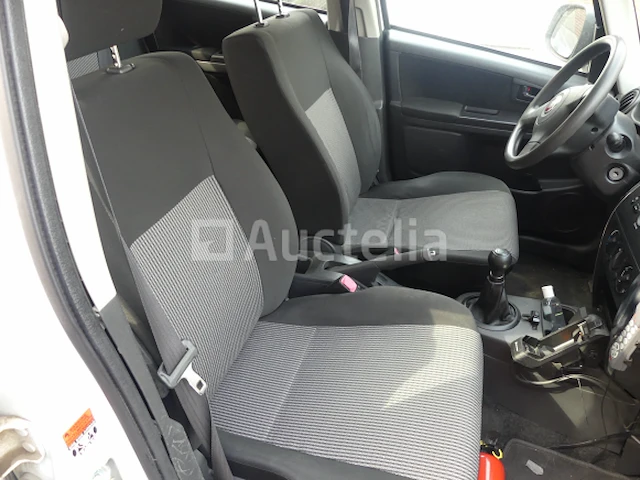 4x4 auto fiat sedici (2011-92.634 km-vin:tsmfyb21s00608157) - afbeelding 28 van  31