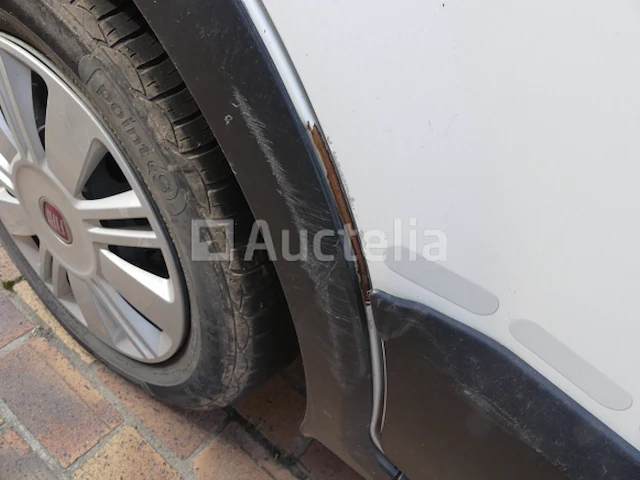 4x4 auto fiat sedici (2011-92.634 km-vin:tsmfyb21s00608157) - afbeelding 30 van  31