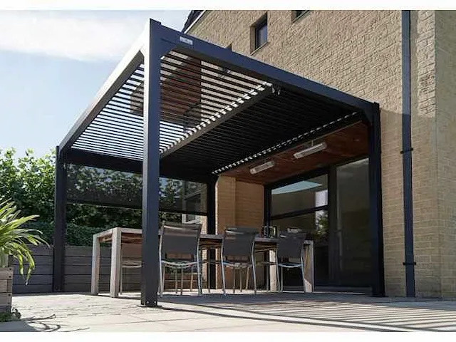 4x4m terrasoverkapping met lamellendak - afbeelding 3 van  10