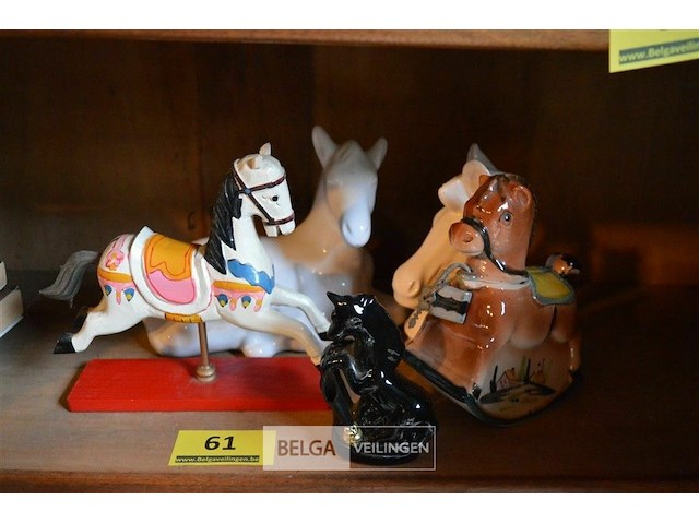 ±5 beeldjes van paardjes - afbeelding 1 van  3