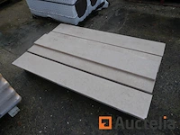 5 beige marmer vitrine rekken