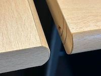 5 bureaus, stoelen en kastjes - afbeelding 7 van  13