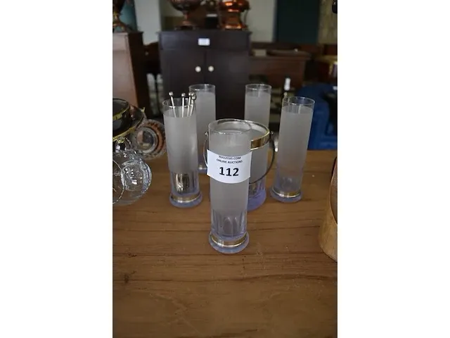 5 cocktailglazen met ijsemmer en lepels - afbeelding 1 van  6