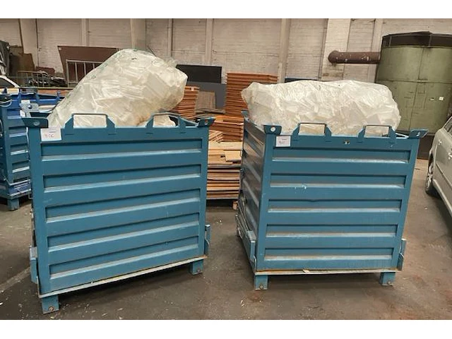 5 containers = samengesteld lot 904 tot en met 908 - afbeelding 3 van  4