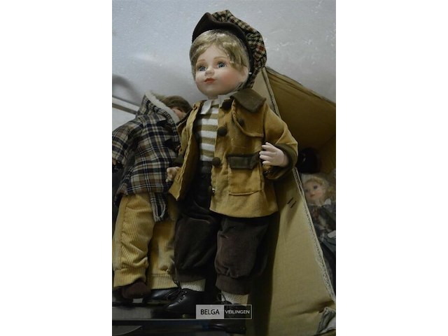 ±5 div poppen - afbeelding 2 van  3