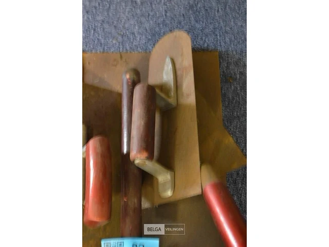 ±5 div stukadoorgereedschap - afbeelding 3 van  3
