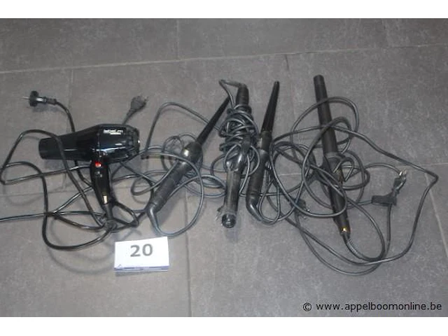 5 divere haarstyling apparaten wo. haardroger, krultang label.m - afbeelding 1 van  4
