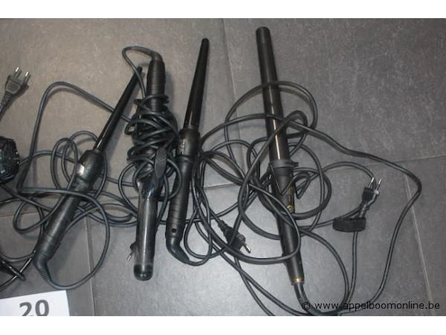 5 divere haarstyling apparaten wo. haardroger, krultang label.m - afbeelding 2 van  4