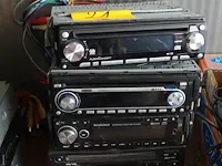 5 diverse autoradio's - afbeelding 1 van  1