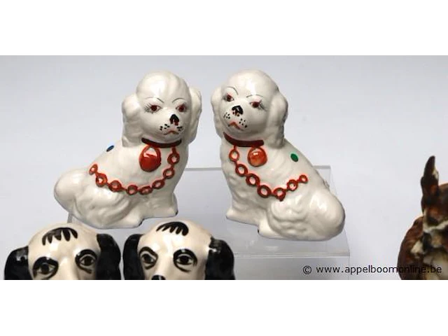 5 diverse beeldjes - afbeelding 2 van  3
